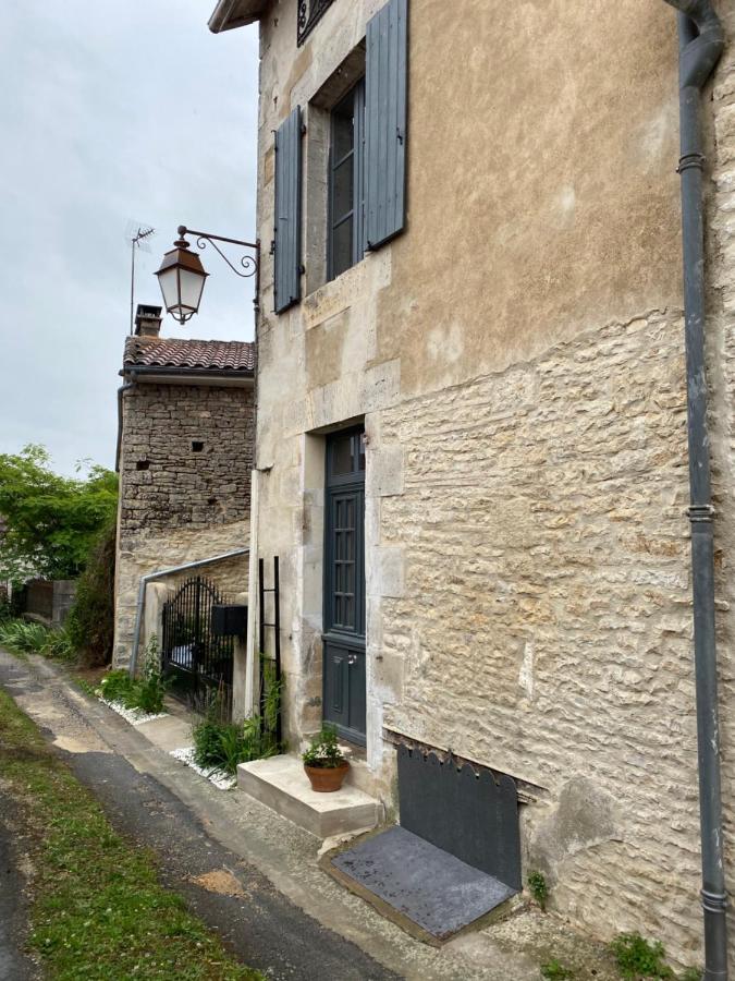 La Cour Blanche Villa Verteuil-sur-Charente Dış mekan fotoğraf