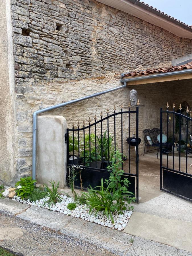 La Cour Blanche Villa Verteuil-sur-Charente Dış mekan fotoğraf