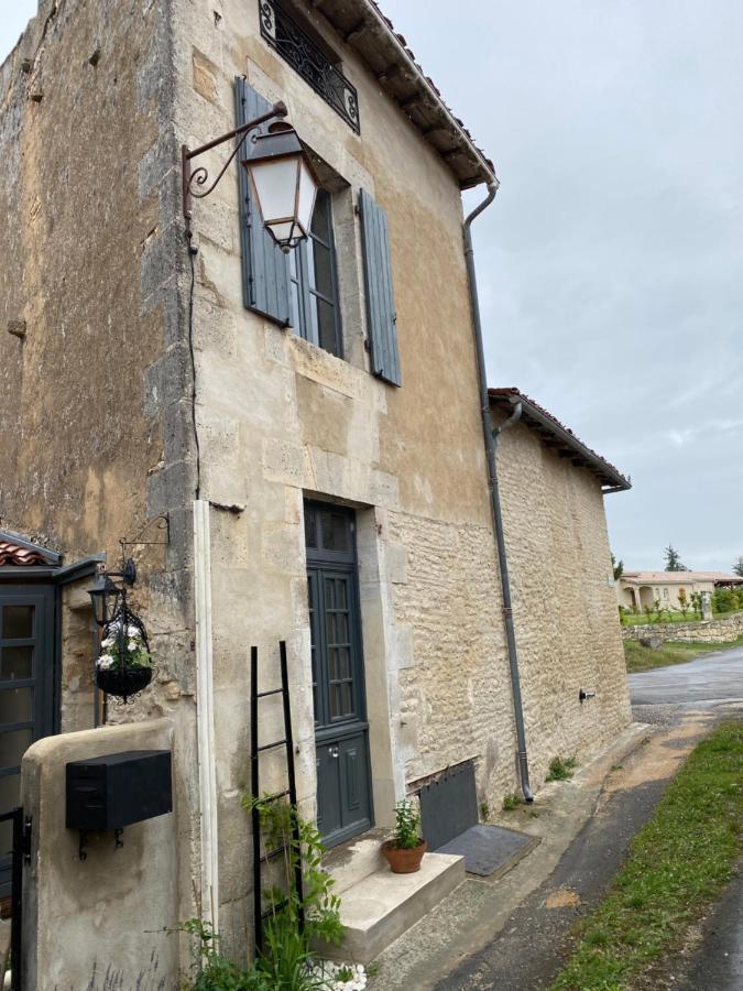 La Cour Blanche Villa Verteuil-sur-Charente Dış mekan fotoğraf