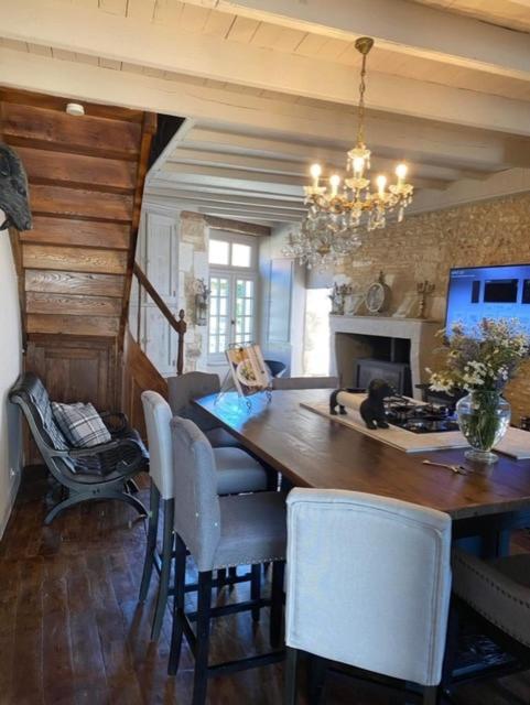 La Cour Blanche Villa Verteuil-sur-Charente Dış mekan fotoğraf